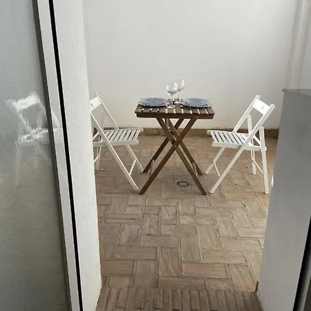 Apartamento Con Garaje Y Patio Apartment